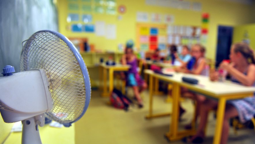 IMAGE D UNE CLASSE SOUS LA CANICULE